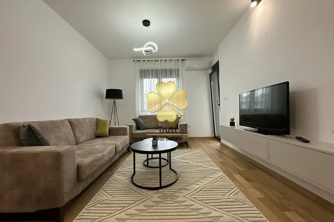 Izdavanje, jednosoban stan, 50m², City Kvart, Podgorica