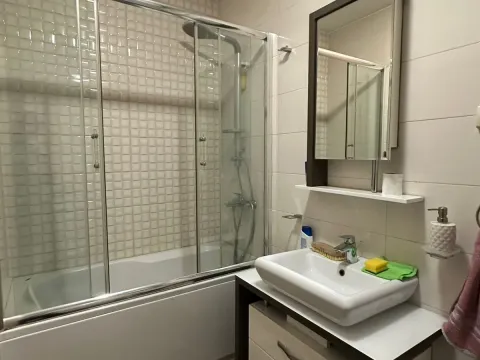 Rent, two bedroom apartment, 76m², City Kvart, Podgorica - image 9