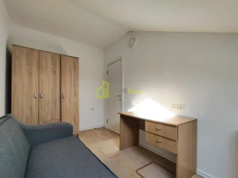 Izdavanje, dvosoban stan, 65m², Dalmatinska ulica, Podgorica - image 6