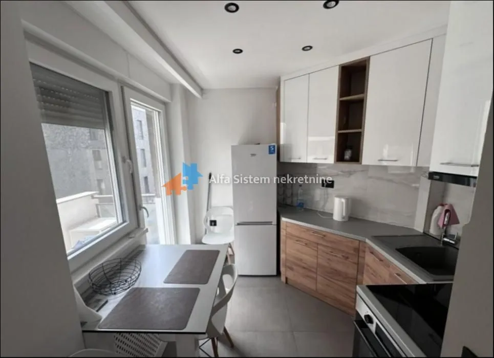 Rent, two bedroom apartment, 56m², Savski Venac, Beograd