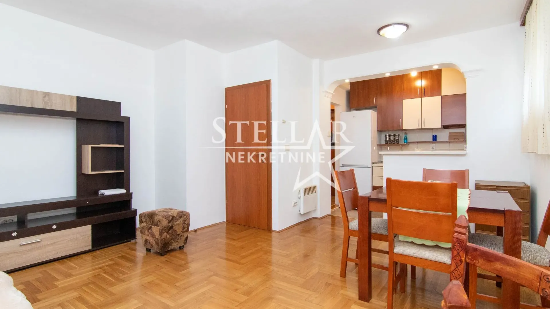 Izdavanje, dvosoban stan, 45m², Zagorič, Podgorica