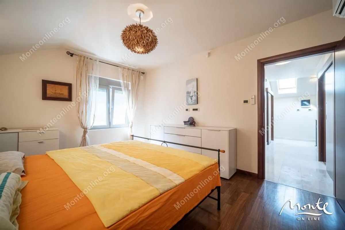 Sale, house, 484m², Stoliv, Kotor