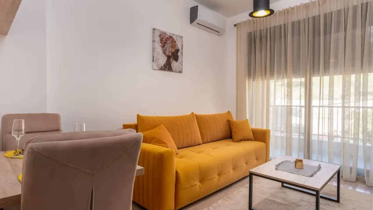 Rent, apartment, 25m², Tivat, Crna Gora