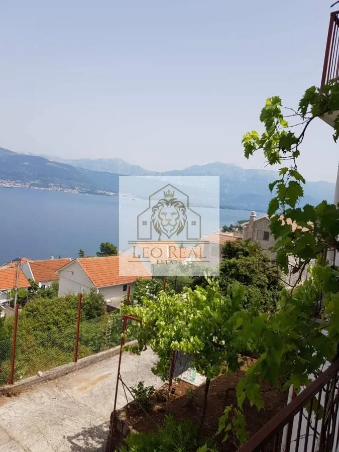 Prodaja, kuća, 104m², Krašići, Tivat