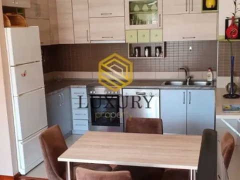 Izdavanje, dvosoban stan, 74m², City Kvart, Podgorica - image 13