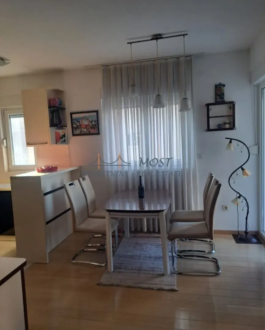 Rent, two bedroom apartment, 72m², City Kvart, Podgorica
