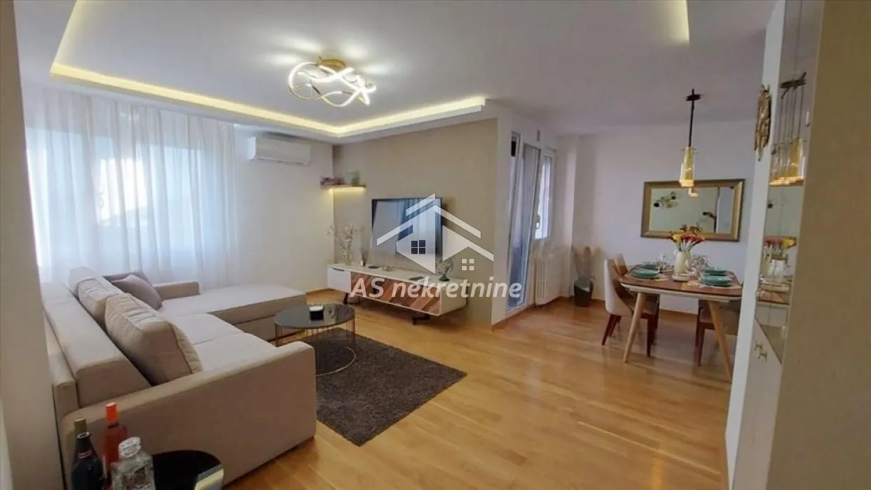 Izdavanje, dvosoban stan, 55m², Novi Beograd Blok 1 Fontana, Novi Beograd Sve Podlokacije