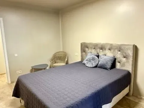 Izdavanje, četvorosoban stan, 79m², Velji Vinogradi, Budva - image 12