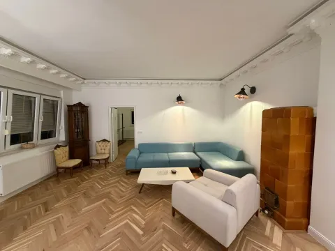 Izdavanje, poslovni prostor, 79m², Centar, Podgorica - image 2