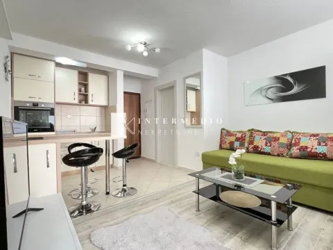 Izdavanje, garsonjera, 35m², Zelenika, Herceg Novi - image 1