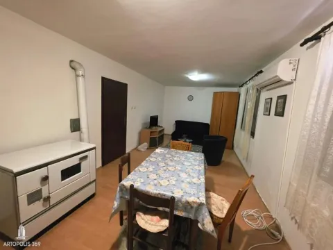 Prodaja, kuća, 241m², Kaludjerica, Grocka - image 8