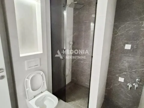 Prodaja, četvorosoban stan, 127m², Zemun Centar, Zemun Sve Podlokacije - image 10
