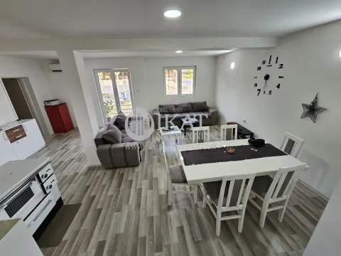 Sale, house, 164m², Mala Ivanča, Sopot