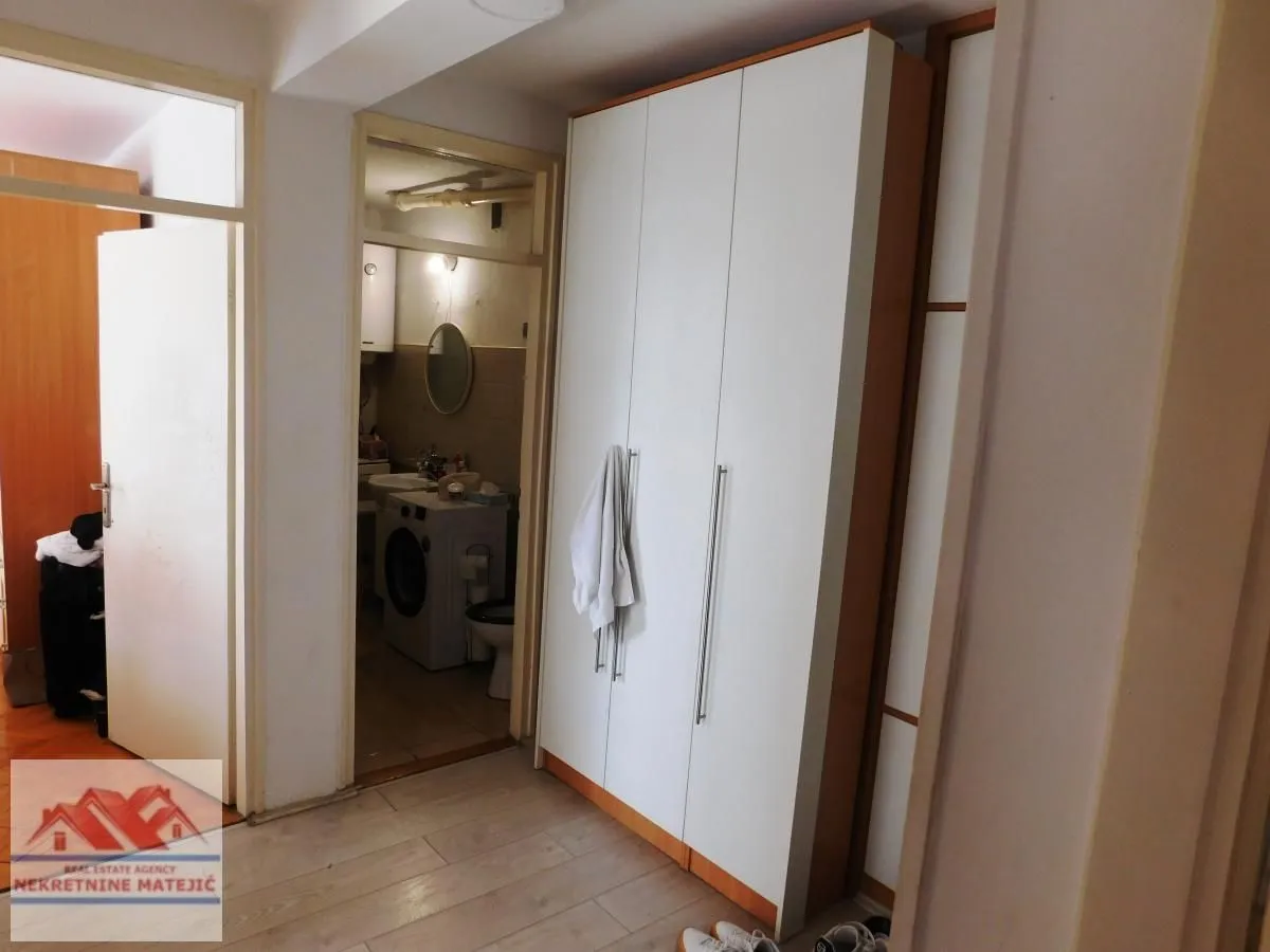 Izdavanje, dvosoban stan, 51m², Aerodrom, Kragujevac
