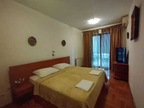 Izdavanje, dvosoban stan, 71m², Preko Morače, Podgorica - image 5