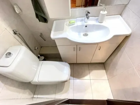 Izdavanje, trosoban stan, 110m², Savski Venac, Beograd - image 16