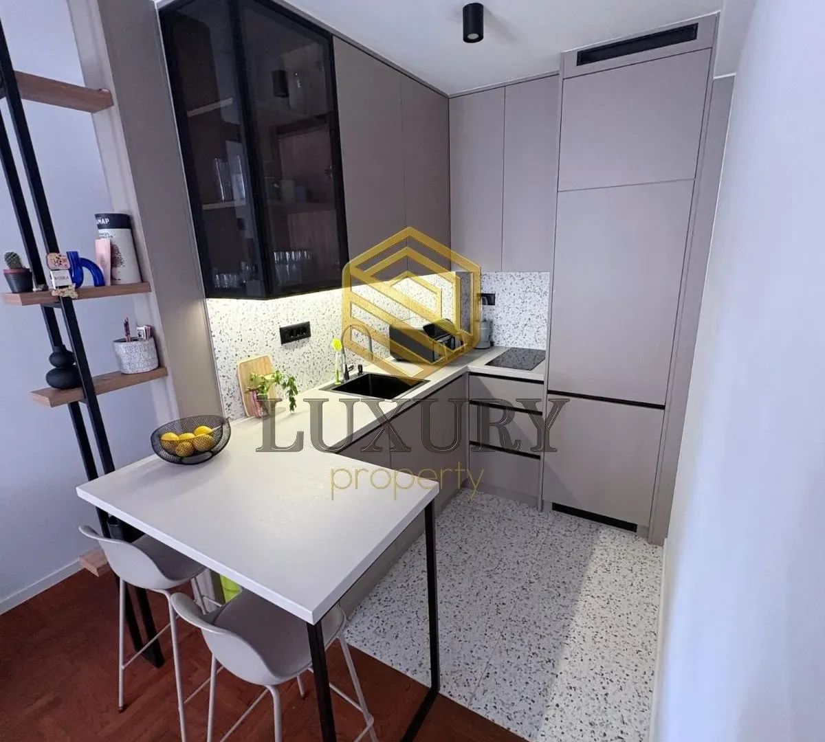 Rent, one bedroom apartment, 37m², Momišići, Podgorica