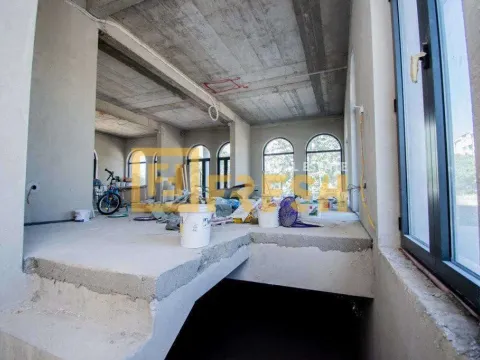 Izdavanje, poslovni prostor, 220m², Stari Aerodrom, Podgorica - image 3