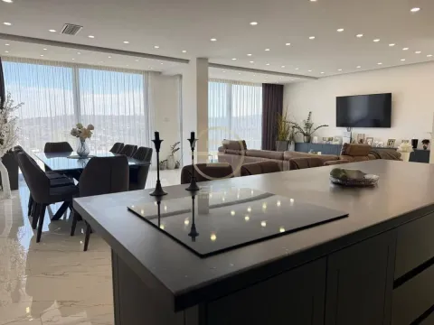 Prodaja, kuća, 173m², Sremska Kamenica, Petrovaradin - image 6