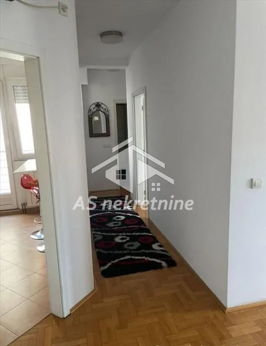 Izdavanje, trosoban stan, 68m², Zvezdara Sve Podlokacije, Beograd