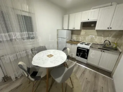 Izdavanje, trosoban stan, 48m², Voždovac Sve Podlokacije, Beograd - image 3