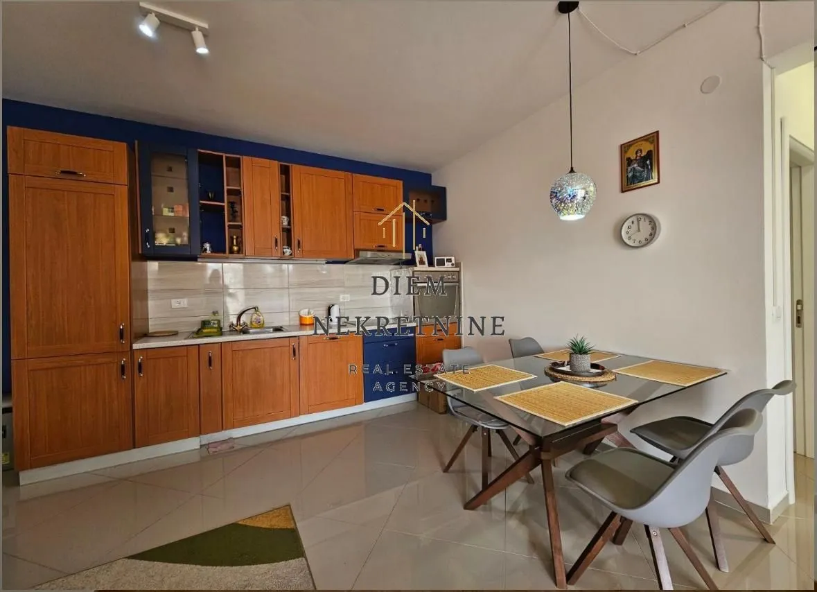 Prodaja, dvosoban stan, 78m², Šušanj, Bar