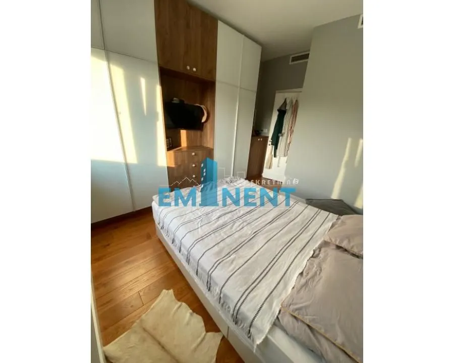 Izdavanje, stan, 41m², Savski Venac, Beograd
