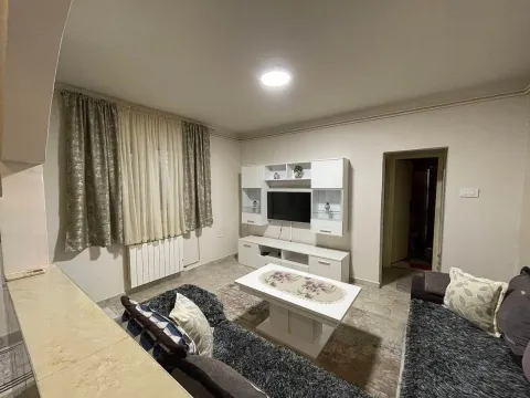 Rent, two bedroom apartment, 80m², Zelenika, Podgorica - image 2