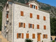 Prodaja, stan, 82m², Kotor, Crna Gora - image 1
