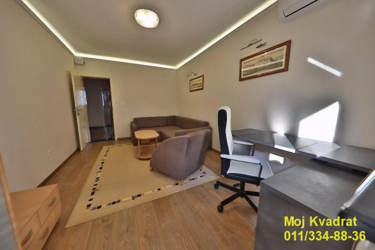 Izdavanje, dvosoban stan, 65m², Stari Grad, Beograd