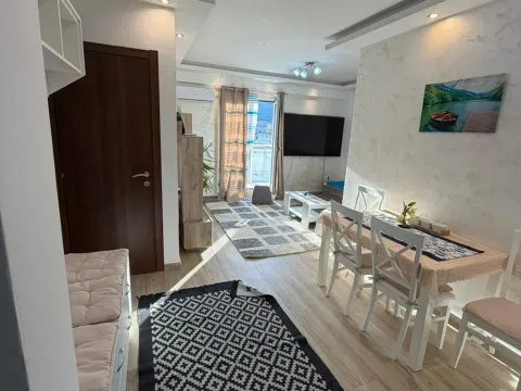 Rent, one bedroom apartment, 45m², Velji Vinogradi, Budva - image 2