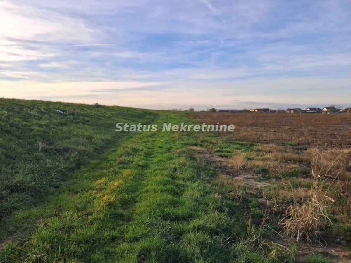 Prodaja, plac, 570m², Futog, Novi Sad Sve Podlokacije