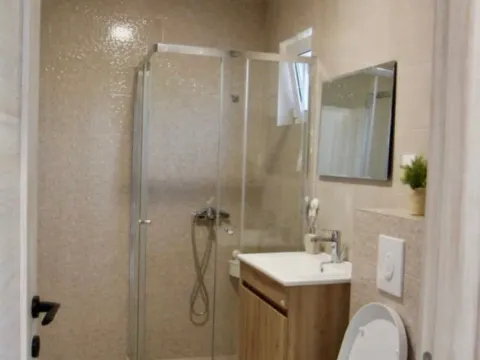 Izdavanje, jednosoban stan, 45m², Zelenika, Herceg Novi - image 5