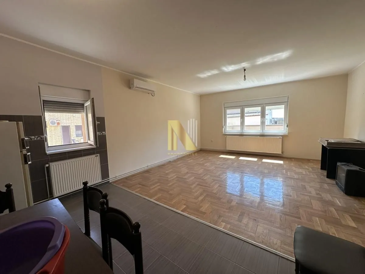 Prodaja, kuća, 175m², Centar, Zrenjanin