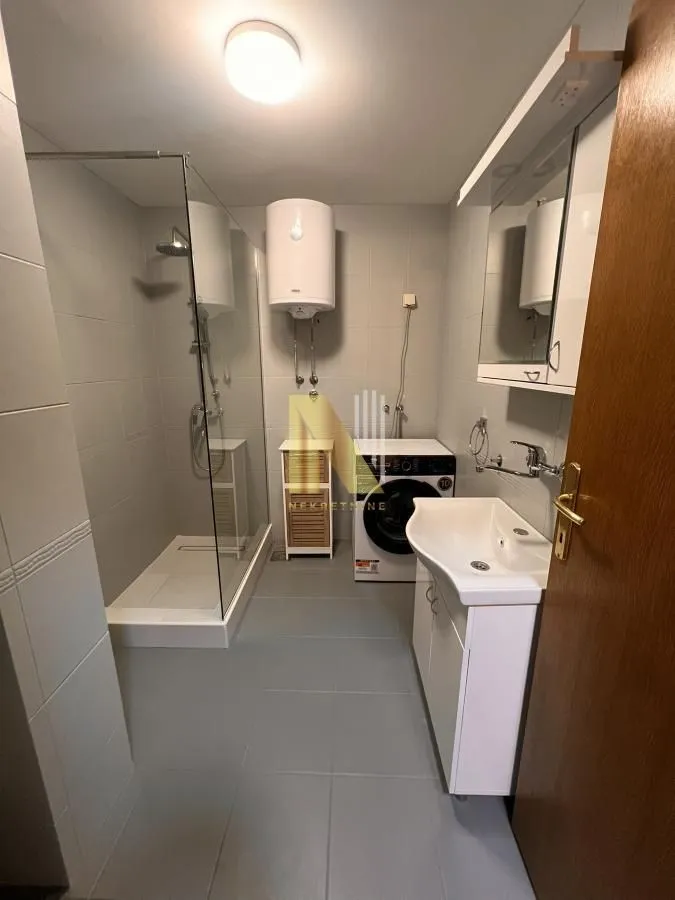 Izdavanje, dvosoban stan, 47m², Betanija, Novi Sad Sve Podlokacije