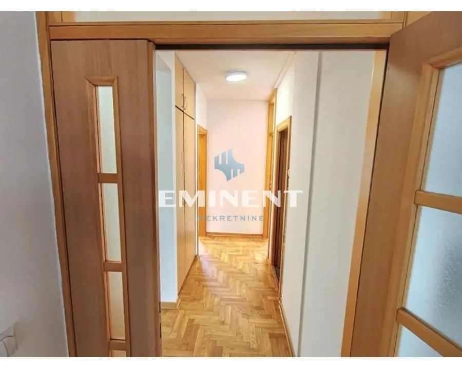 Izdavanje, trosoban stan, 75m², Novi Beograd Blok 29, Novi Beograd Sve Podlokacije