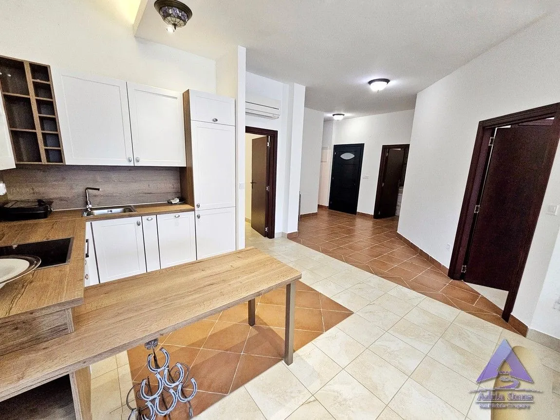 Prodaja, dvosoban stan, 103m², Kostanjica, Kotor