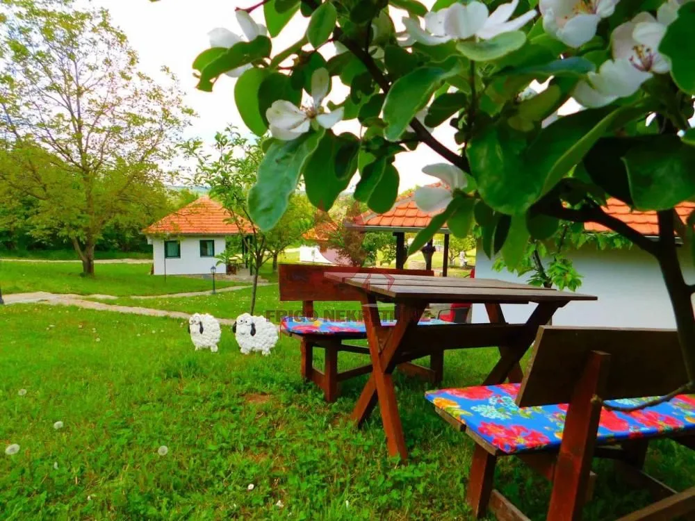 Sale, house, 400m², Koraćica, Mladenovac