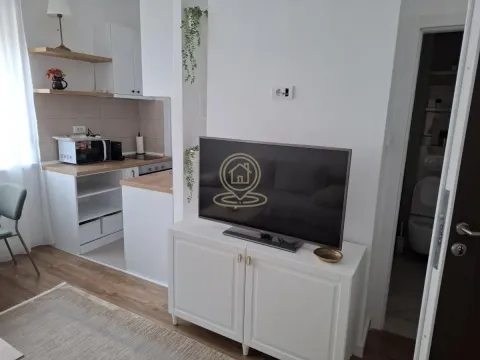 Izdavanje, dvosoban stan, 40m², Čubura, Beograd - image 18