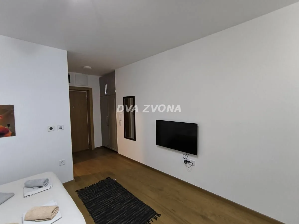 Prodaja, garsonjera, 29m², Adamovićevo Naselje, Novi Sad Sve Podlokacije