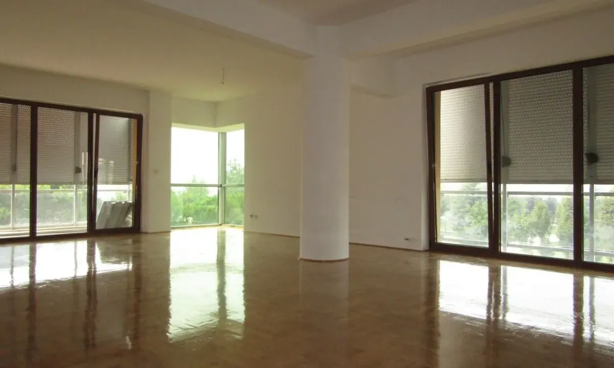 Prodaja, trosoban stan, 138m², Preko Morače, Podgorica