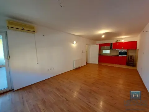 Izdavanje, dvosoban stan, 74m2, Centar, Jagodina Izdavanje, dvosoban stan, 74m2, Centar, Jagodina