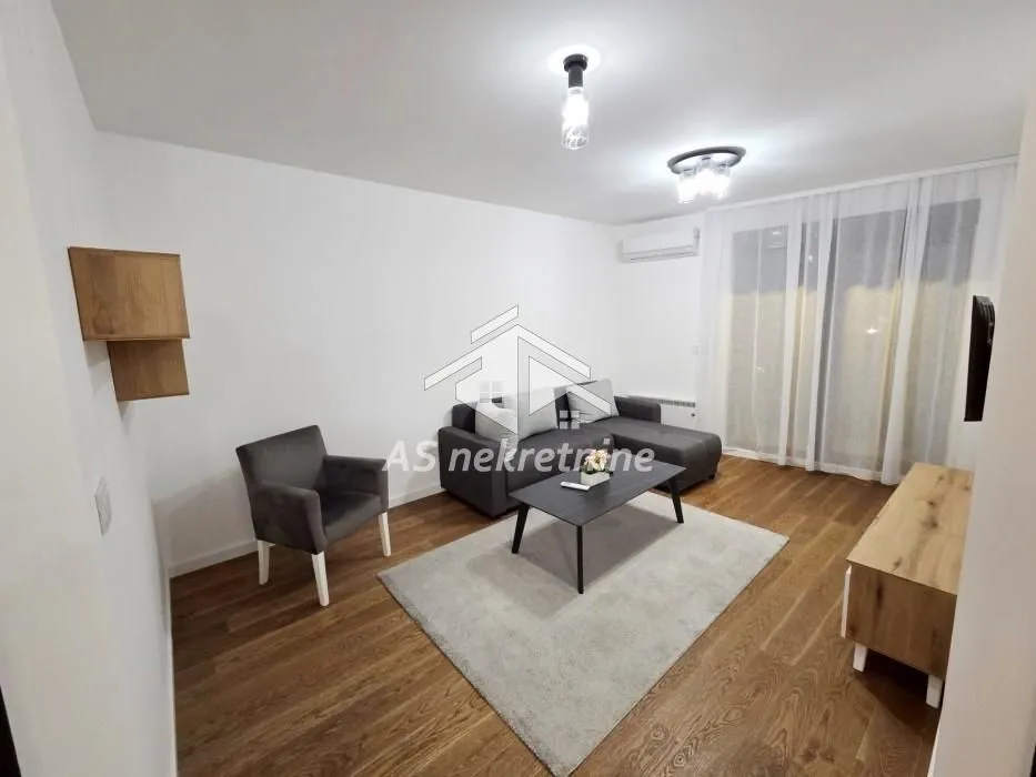 Izdavanje, stan, 61m², Cvetkova Pijaca, Zvezdara Sve Podlokacije
