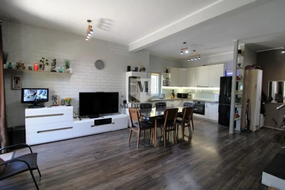 Sale, three bedroom apartment, 115m², Đenovići, Herceg Novi