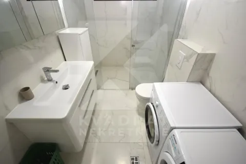 Rent, three bedroom apartment, 130m², Dalmatinska ulica, Podgorica - image 18