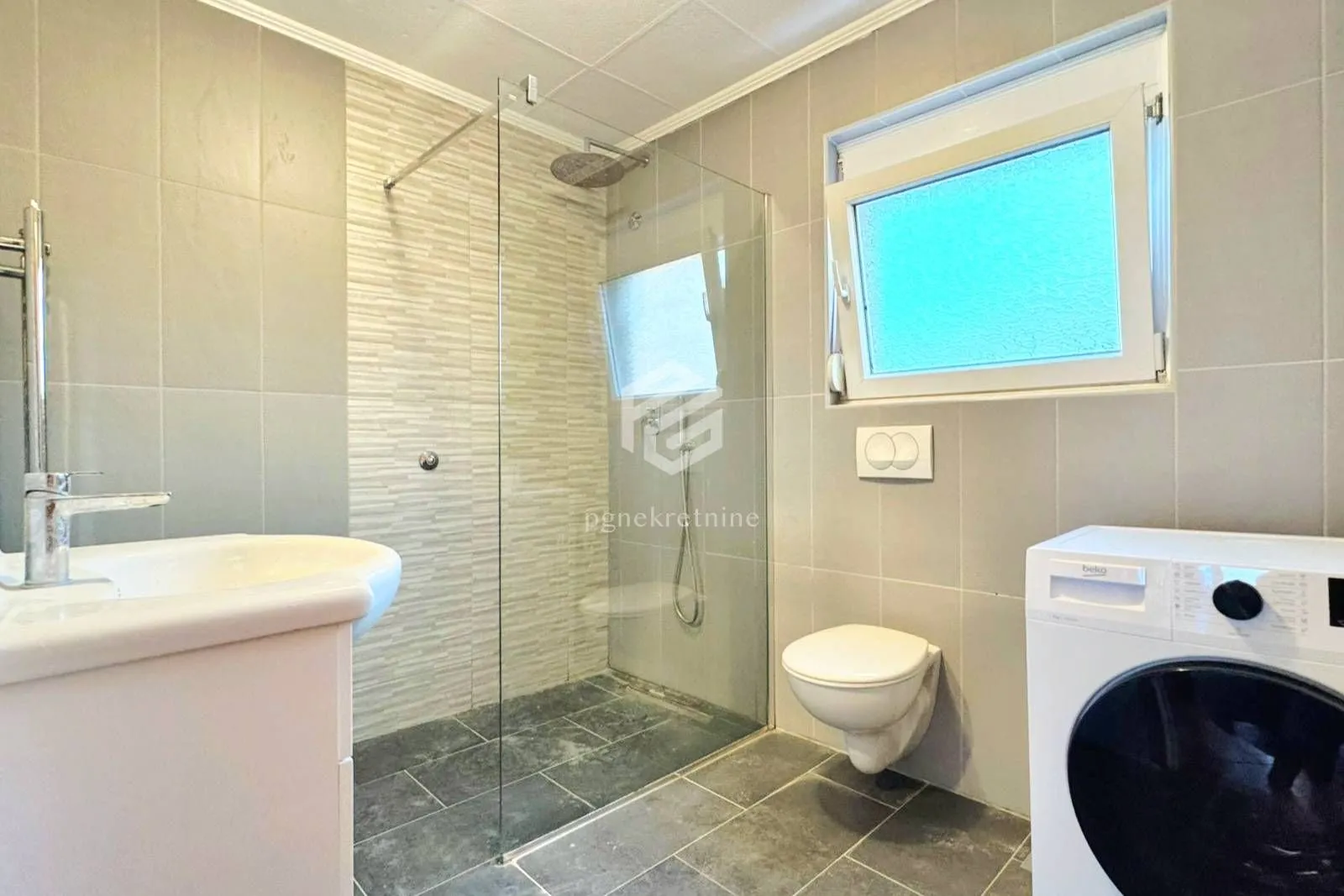 Rent, three bedroom apartment, 130m², Zabjelo, Podgorica
