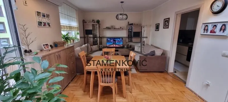 Prodaja, četvorosoban stan, 107m², Bulevar Evrope, Novi Sad Sve Podlokacije