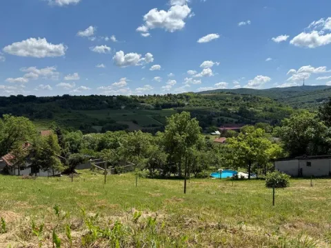 Zemljište in Sremska Kamenica