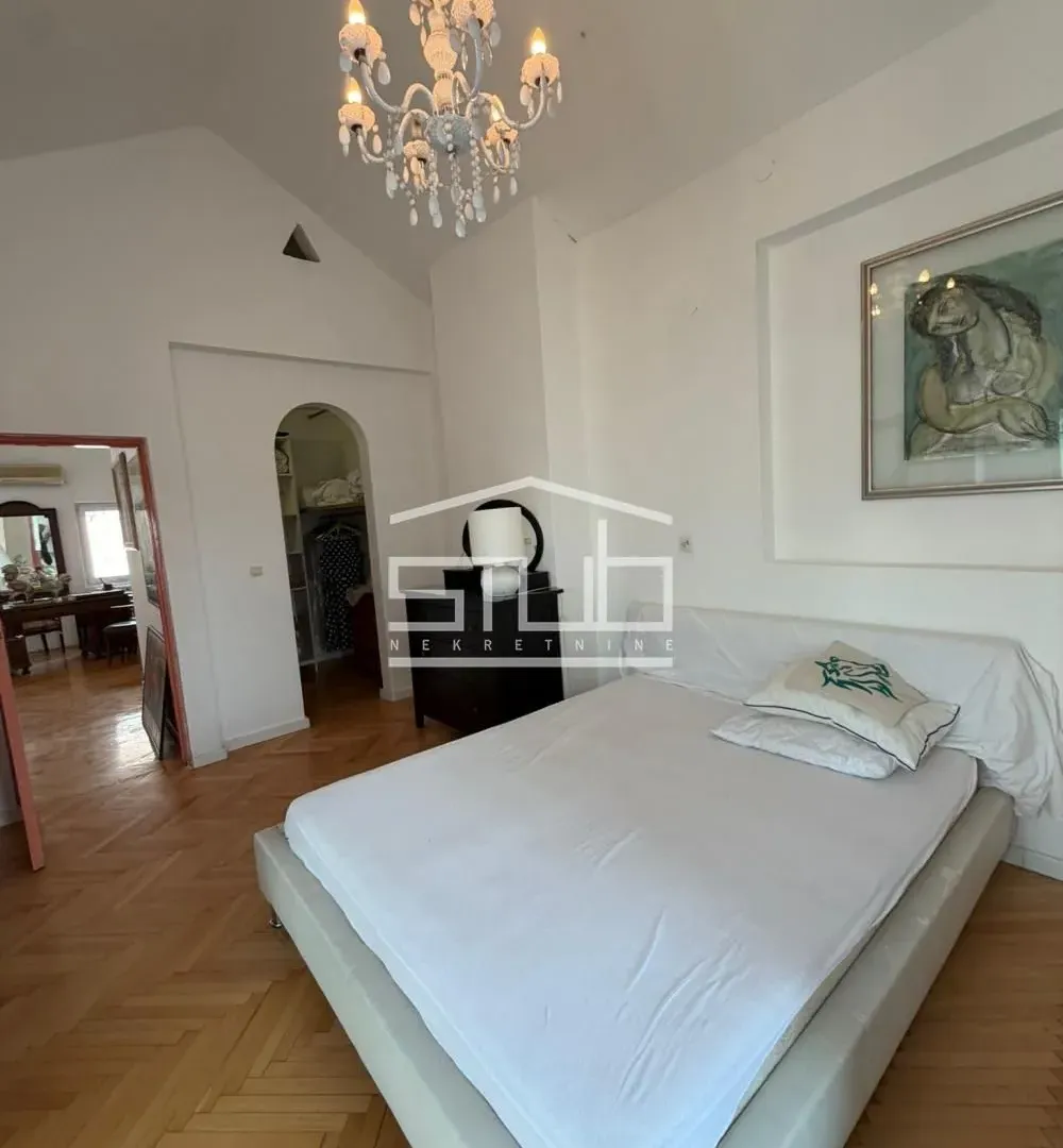 Rent, four bedroom apartment, 150m², Neimar, Vračar Sve Podlokacije