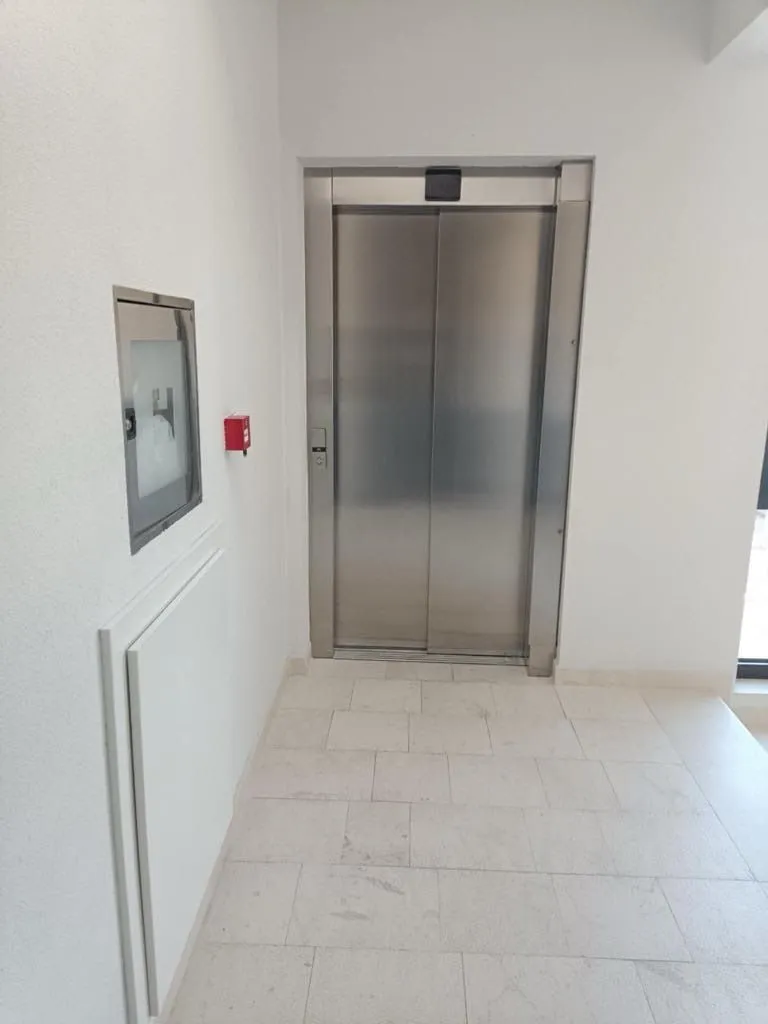Izdavanje, dvosoban stan, 75m², Marići, Tivat